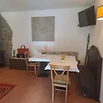 La Casina Rosa La Spezia Valeriano Lunense