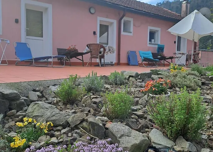 Bed & Breakfast La Casina Rosa La Spezia
