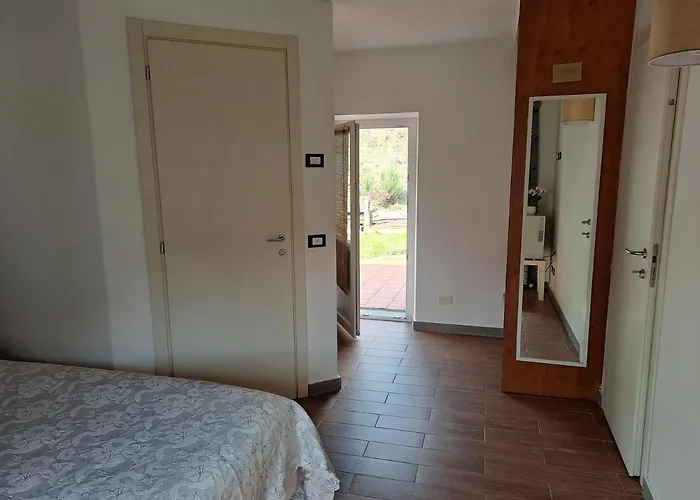 Bed & Breakfast La Casina Rosa La Spezia