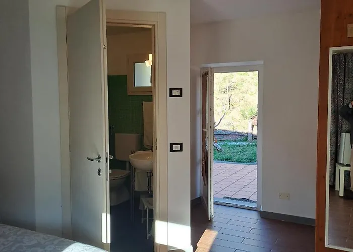La Casina Rosa La Spezia Valeriano Lunense