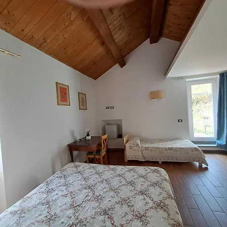 La Casina Rosa La Spezia Valeriano Lunense