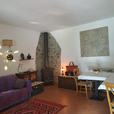 La Casina Rosa Frühstückspension Valeriano Lunense