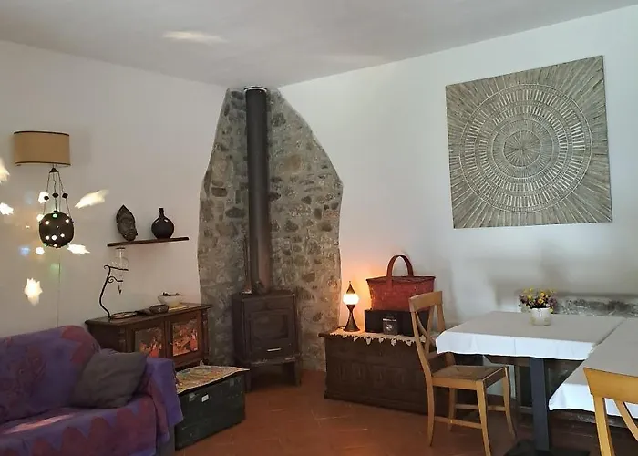 La Casina Rosa La Spezia Bed & Breakfast Valeriano Lunense